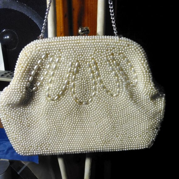 Japanese Faux Pearl Beaded Pinkish Beige Satin Lined Snap Clutch Evening Purse - Picture 3 of 17